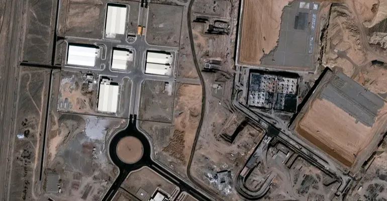 صورة توضيحية - إعلام إيراني هجمات أميركية إسرائيلية قرب مفاعل نطنز