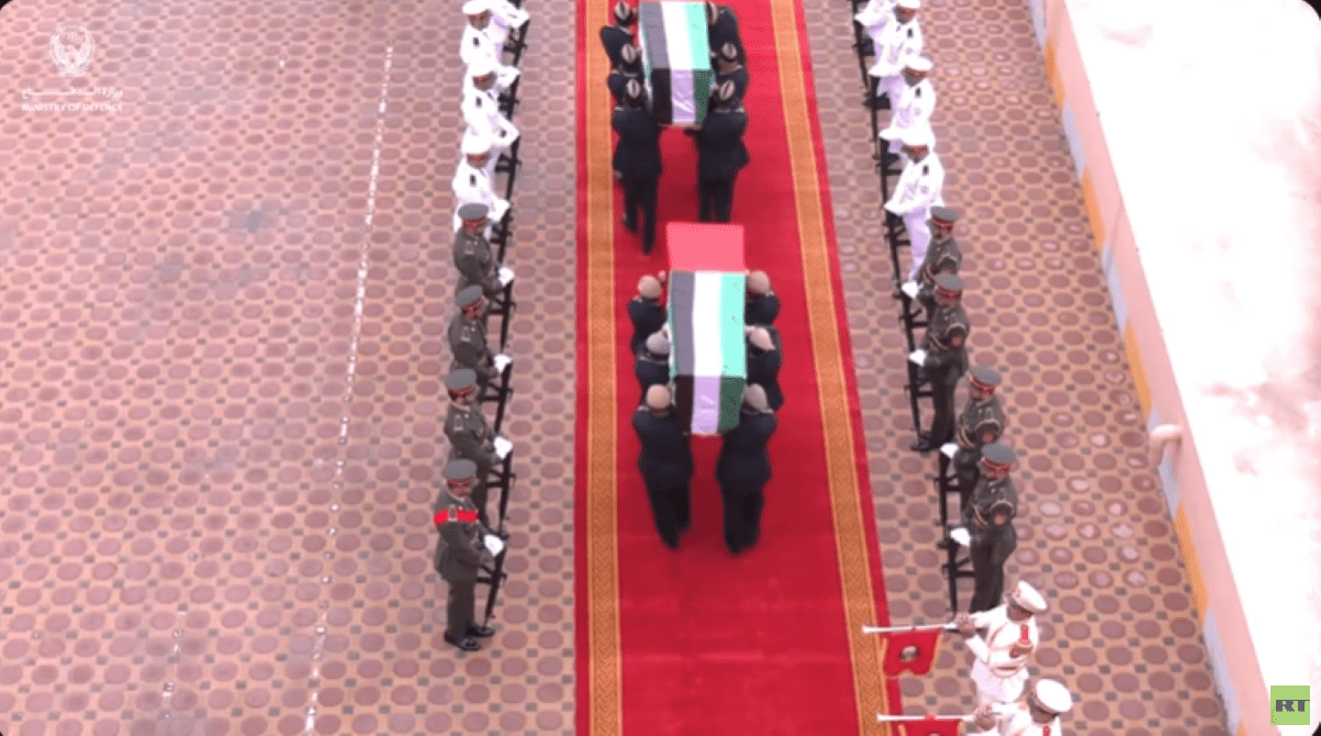 صورة توضيحية - الدفاع الإماراتية تشيع طيارين في جنازة عسكرية بأبوظبي