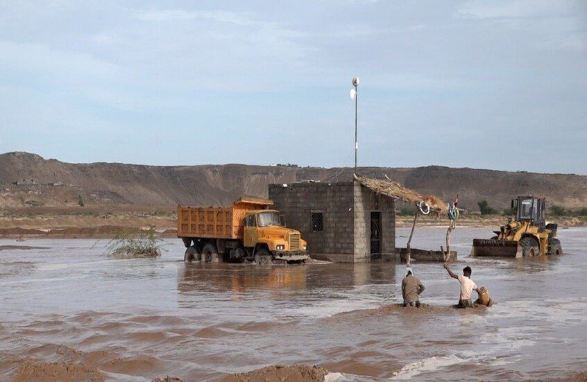 فيضانات تعز تحصد أرواح 9 يمنيين بينهم أربعة أطفال (فيديوهات)