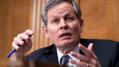 سيناتور ولاية مونتانا الجمهوري، ستيف داينز، يسقط محاولة إعادة انتخابه قبل دقائق من تقديم الموعد النهائي