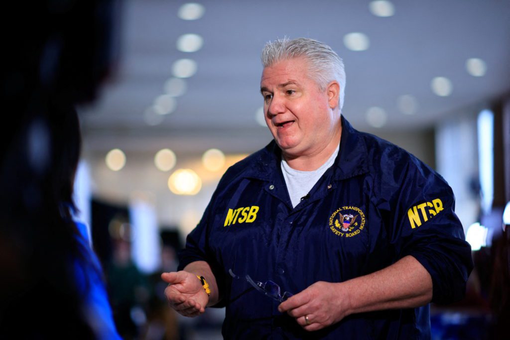 صورة توضيحية - يقول البيت الأبيض إن عضو NTSB تود إنمان تم طرده بسبب سوء السلوك المزعوم وهو ما ينفيه