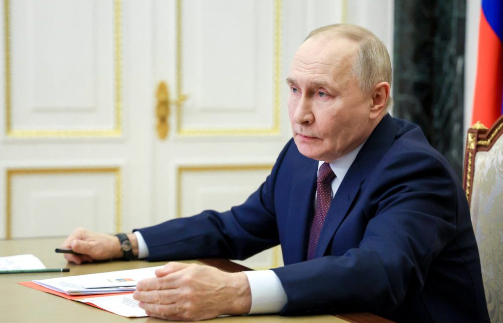 صورة توضيحية - الكرملين يقول إن ترامب أجرى اتصالا هاتفيا مع بوتين لبحث الحرب على إيران