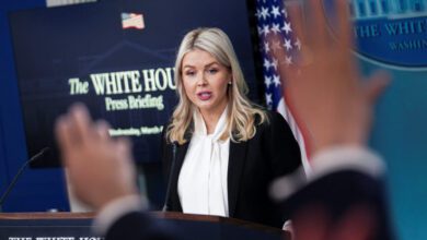 شاهد البث المباشر البيت الأبيض يعقد إحاطة إعلامية حيث تعلن الولايات المتحدة عن يوم الضربات “الأكثر كثافة” على إيران