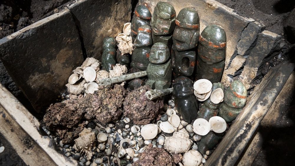 دائرة مونتيزوما السرية أعاد علماء الآثار إنشاء طقوس الأزتك العظيمة