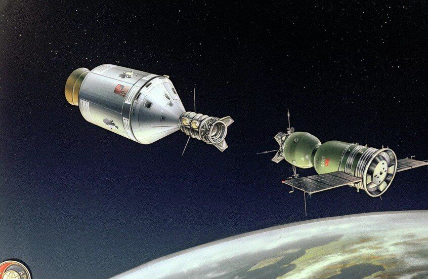 مصافحة تاريخية فوق كوكب 