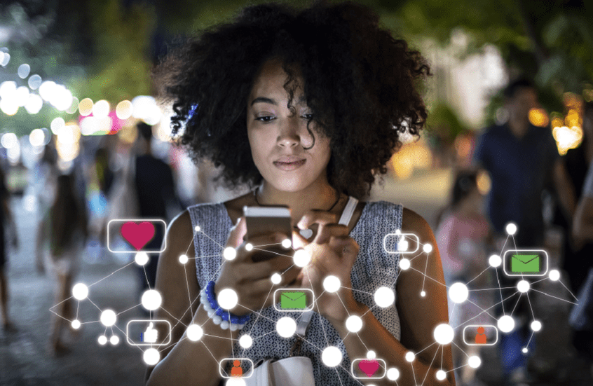 تقرير السعادة العالمي 2026 يكشف تطبيقات التواصل الأكثر تأثيرا على الصحة النفسية