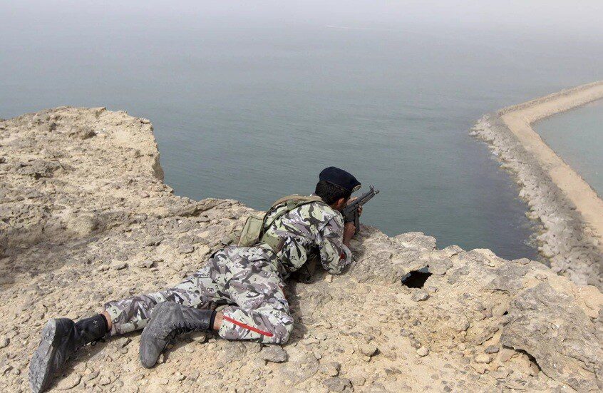 الحرس الثوري يعلن السيطرة الكاملة على مضيق هرمز