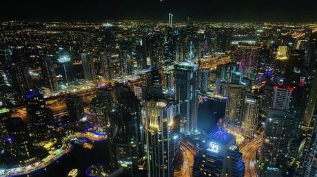 انفجار قوي يهز دبي وإصابة برج "مارينا 23"