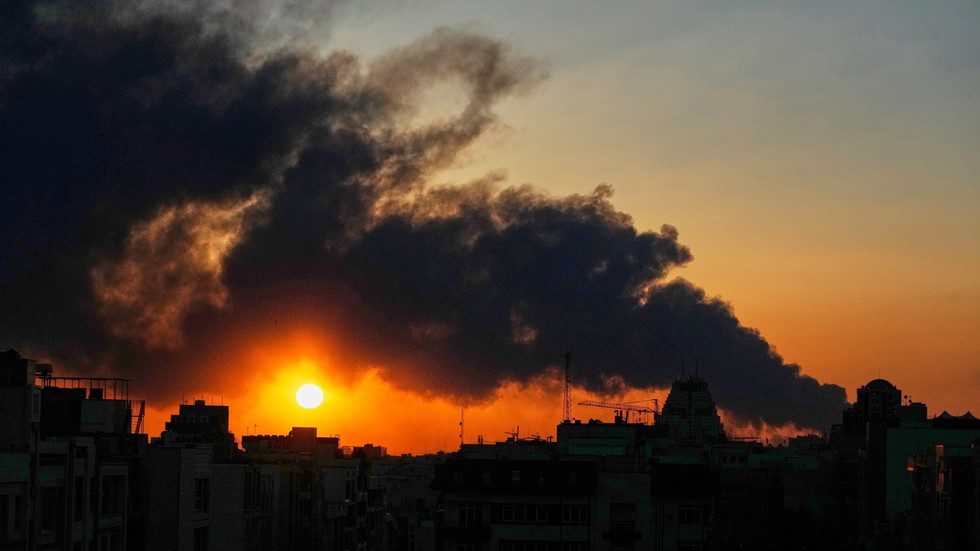 صورة توضيحية - The Iran war risks sucking in countries who benefits?