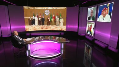 شيفرة الحرب على ضفتي الخليج.. هل تحول الخليجيون إلى "ذئاب" رمادية؟