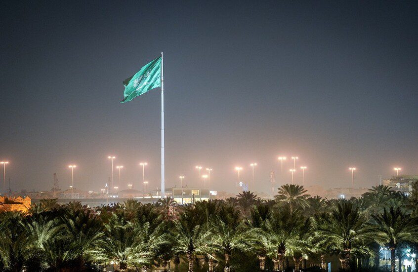 ‏إصابة 4 مقيمين في الرياض نتيجة سقوط شظايا اعتراض صاروخ باليستي إيراني