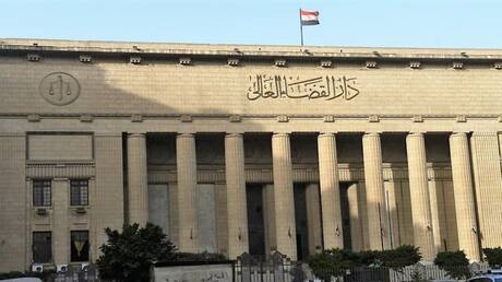 السجن 6 أشهر مع الغرامة لإعلامي مصري بتهمة سب وقذف فنانة شهيرة