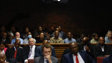 جنوب أفريقيا تعتقل ضباط شرطة في تحقيق الفساد – RT Africa