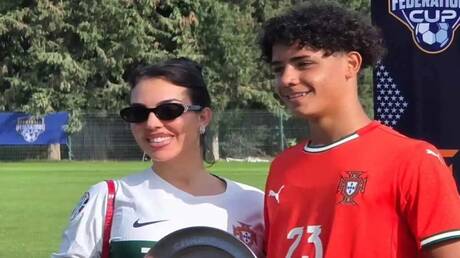 بوجود جورجينا.. كريستيانو جونيور يثير التكهنات بظهوره في تدريبات ريال مدريد (صورة)