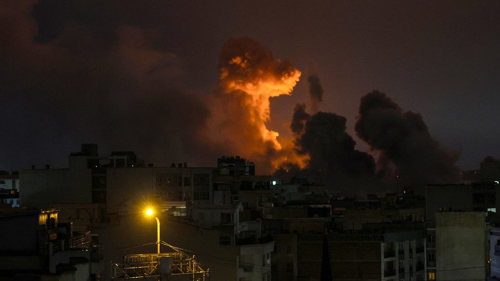 69c9a14c2030275e6e0e250a jpg