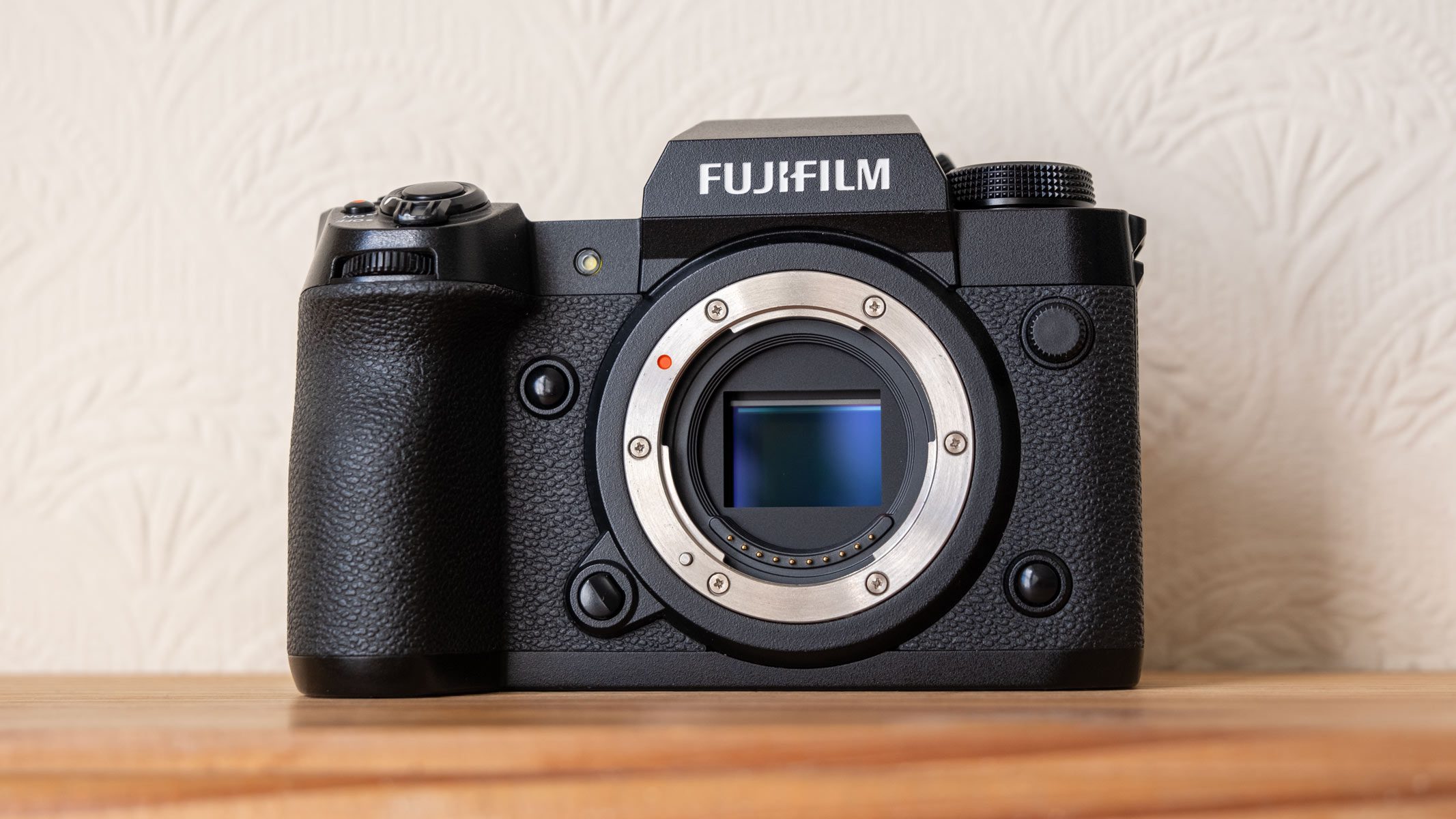 Our review of the Fujifilm X H2