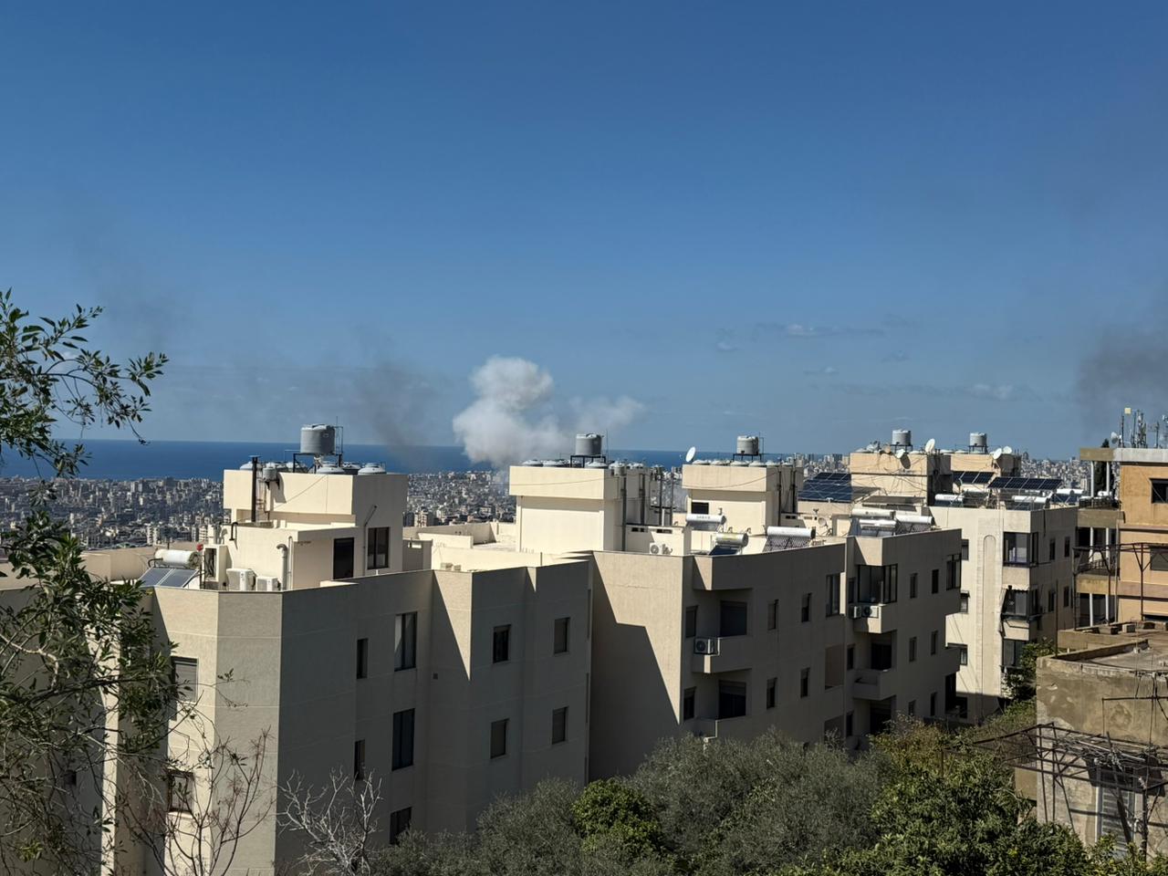 صورة توضيحية - غارة على مبنى القرض الحسن منطقة بير العبد