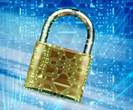 قفل أمان عام يظهر التشفير الرقمي بخلفية زرقاء