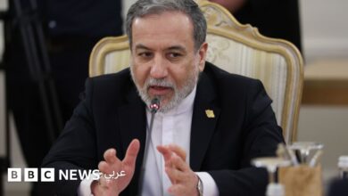 إيران تحذر لندن من أن السماح للولايات المتحدة باستخدام القواعد البريطانية يعد "مشاركة في العدوان"