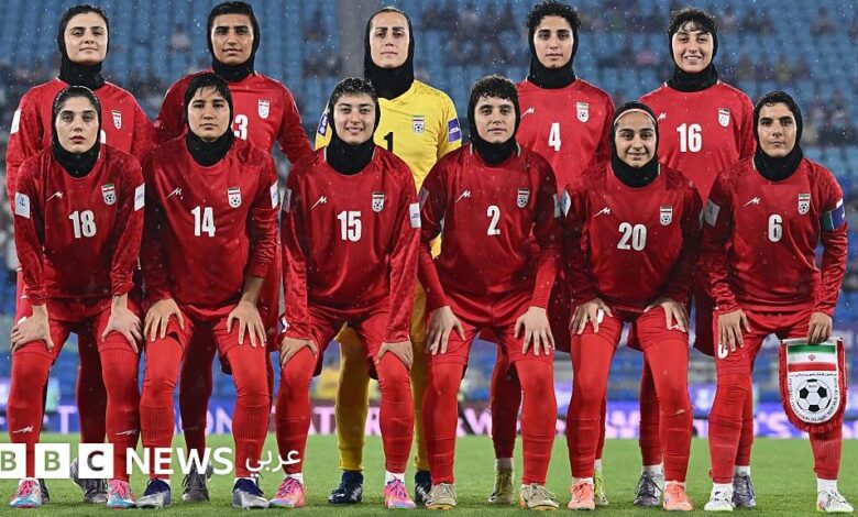 صورة توضيحية - بعد جدل سياسي أستراليا تمنح “تأشيرات إنسانية” للاعبات المنتخب الإيراني لكرة القدم