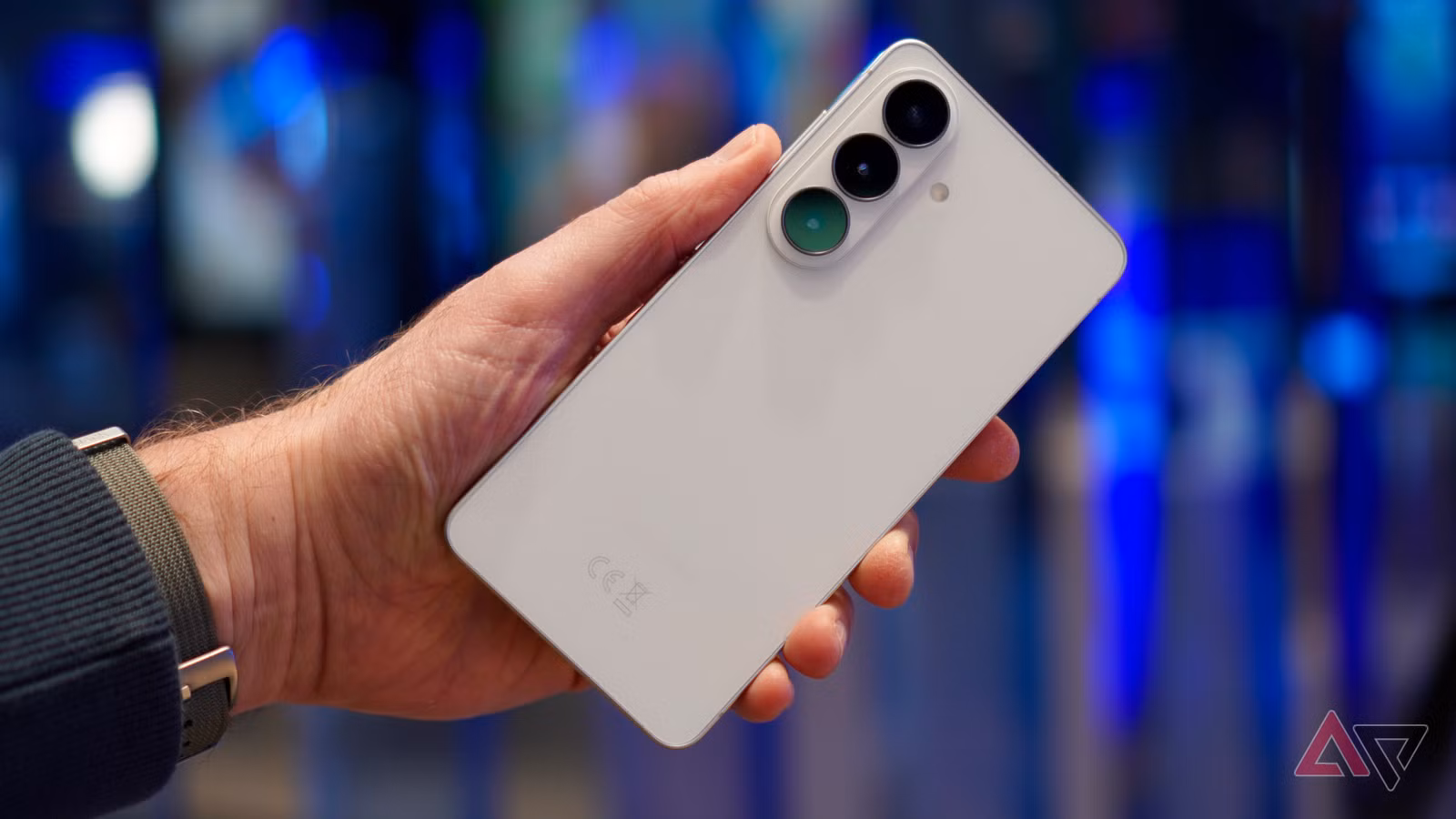 صورة توضيحية - واجه هاتف Galaxy S26 من سامسونج مشكلات Play Protect حتى قبل إطلاقه