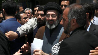 في إيران.. من يحاربون هم من يديرون المفاوضات | أخبار