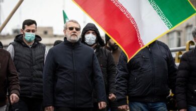 يقوم محللون في الشرق الأوسط بتقييم هيكل السلطة في إيران بعد مقتل مسؤول كبير