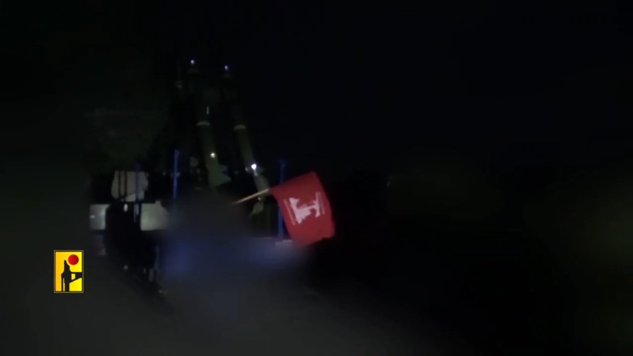 صورة توضيحية - مشاهد من استهداف المقاومة الاسلامية قاعدة عسكرية اسرائيلية في حيفا