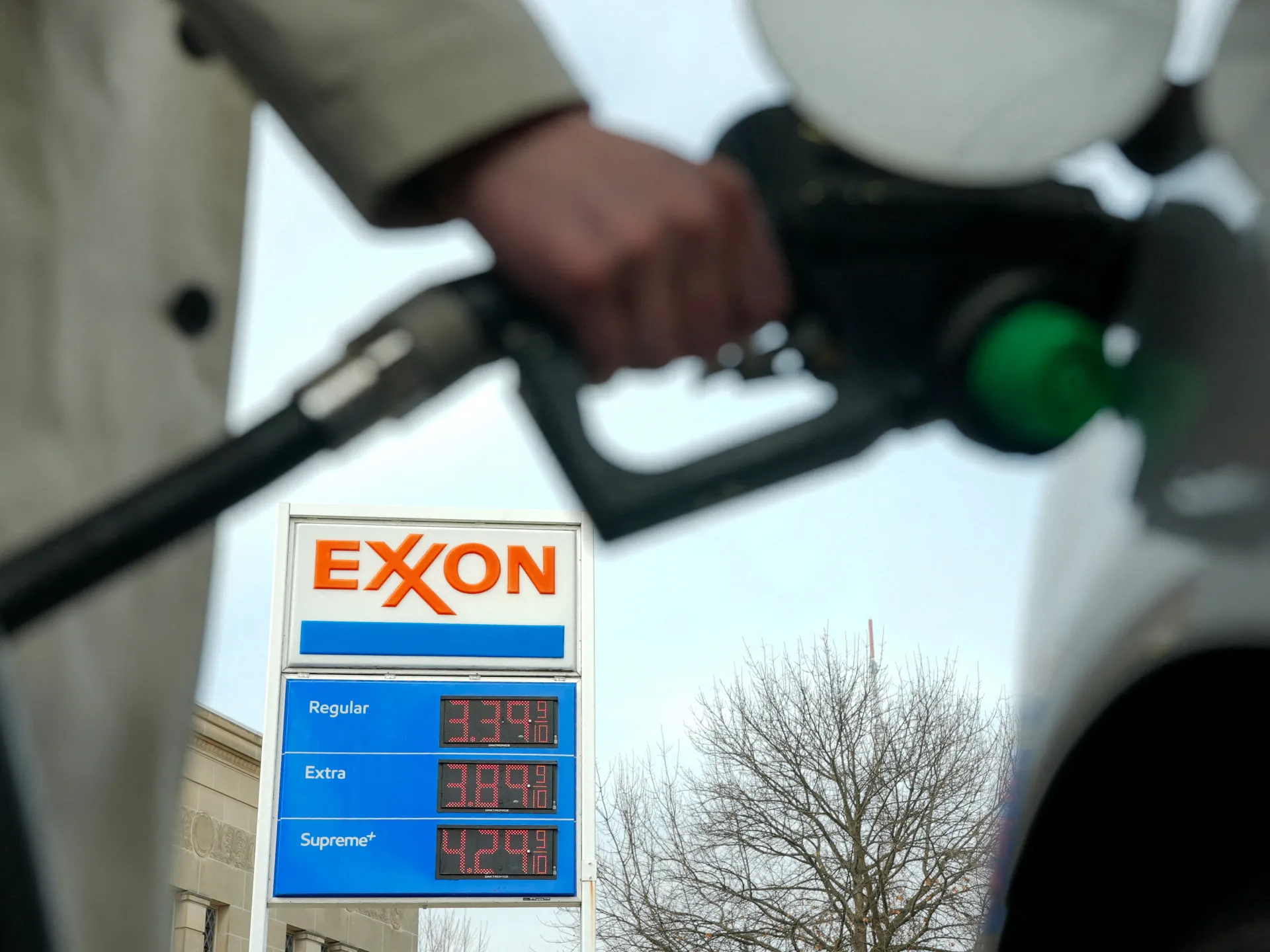 صورة توضيحية - البنزين في أمريكا يتجاوز 3.50 دولارا للغالون مع استمرار حرب إيران اقتصاد