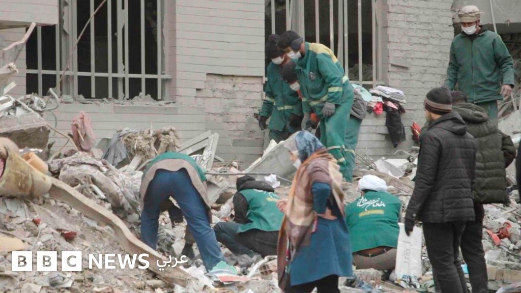 أم تبحث عن ابنتها تحت الأنقاض: شهادات من طهران عن كلفة الضربات على المدنيين