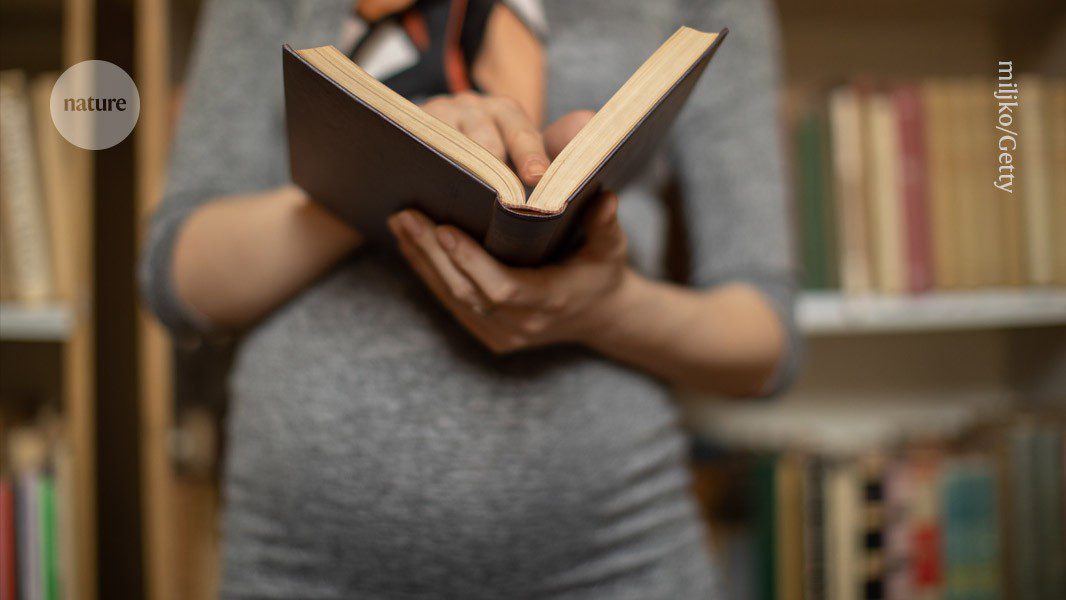 الأمومة تعرقل الحياة الأكاديمية للنساء