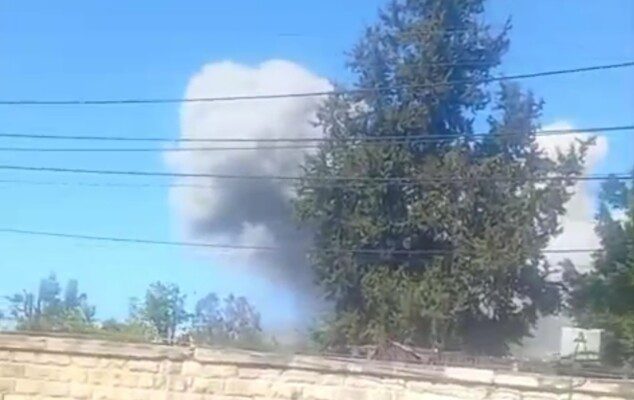 الطيران الحربي يستهدف بلدة المعشوق ومنطقة المساكن في صور