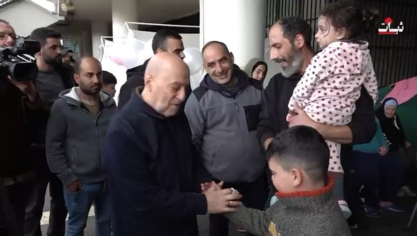 النائب امين شري يجول على عدد من مراكز الايواء وسط بيروت