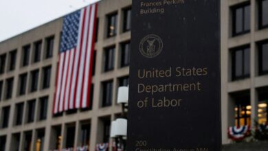 الولايات المتحدة تفقد 92 ألف وظيفة الشهر الماضي ومعدل البطالة يرتفع إلى 4.4%