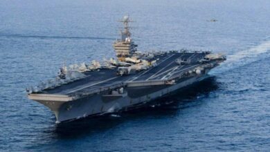 بمسيّرات إيرانية.. استهداف حاملة الطائرات “أبراهام لنكولن” وإجبارها على الابتعاد عن مضيق هرمز