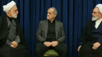 بمشاركة لاريجاني.. مجلس قيادة إيران المؤقت يجتمع مجدّداً لاختيار خليفة خامنئي