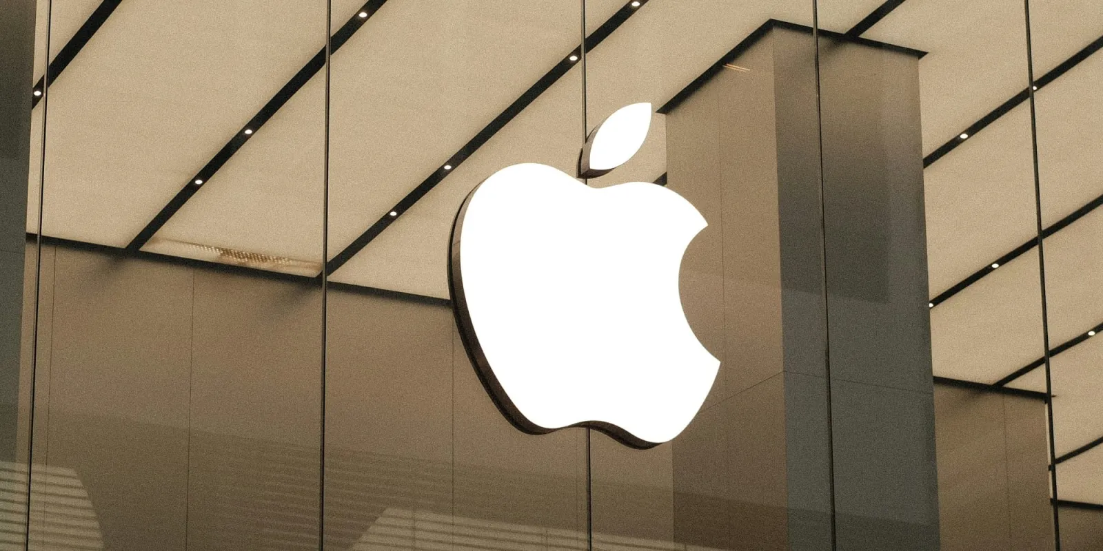 تضيف شركة Apple ستيف ليماي ومولي أندرسون إلى صفحة قيادتها