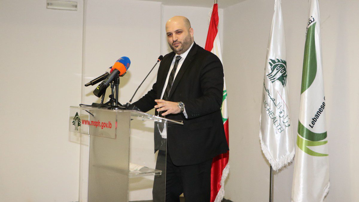 تقرير م وزير الصحة اللبناني يتفقد مراكز النزوح في بيروت