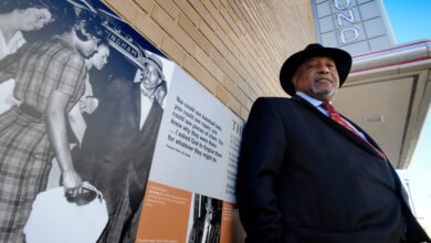 توفي برنارد لافاييت، منظم حقوق التصويت في منظمة Freedom Rider وSelma، عن عمر يناهز 85 عامًا