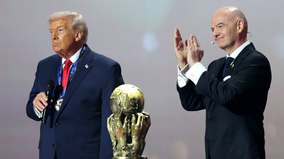 سيكون الفريق الإيراني “مرحبًا به” في كأس العالم التي تستضيفها الولايات المتحدة رئيس الفيفا