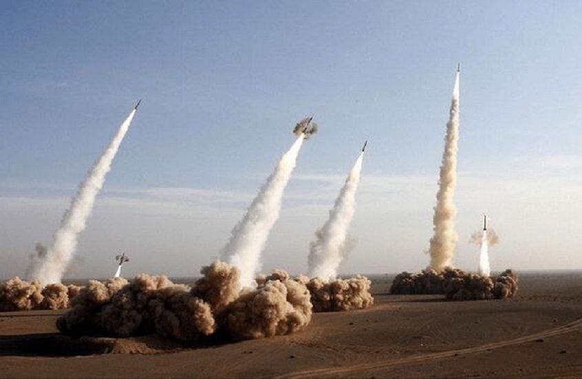 صافرات الإنذار تدوي في وسط إسرائيل وشمالها بعد رصد هجوم صاروخي إيراني كبير