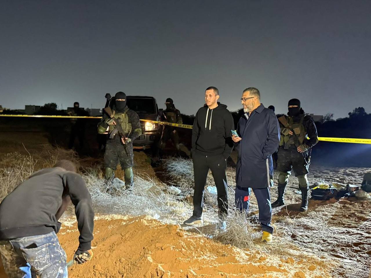 ليبيا.. العثور على مقبرة جماعية في مشروع الهضبة بطرابلس () ليبيا.. العثور على مقبرة جماعية في مشروع الهضبة بطرابلس ()