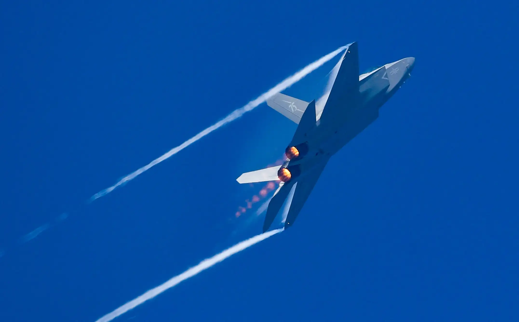 صفقة مقاتلات مصرية تقلب موازين القوى في الشرق الأوسط webp