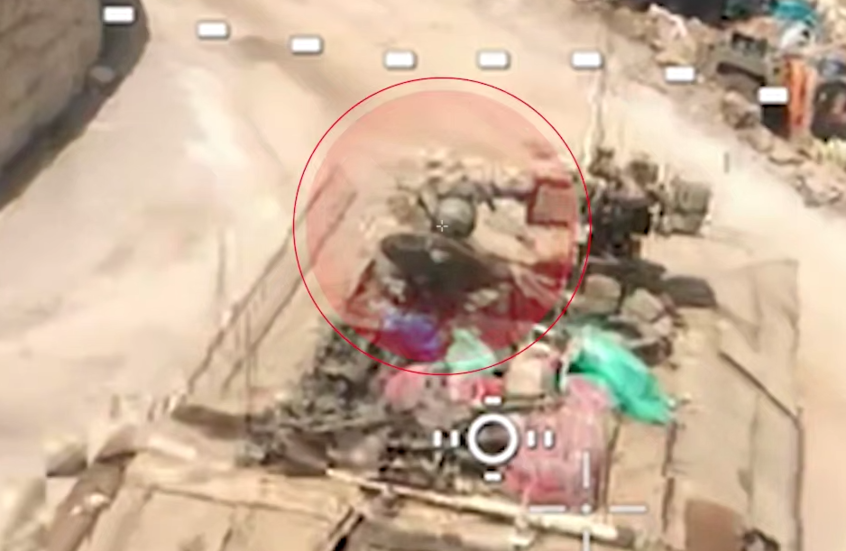 بالسلاح الذي بات 