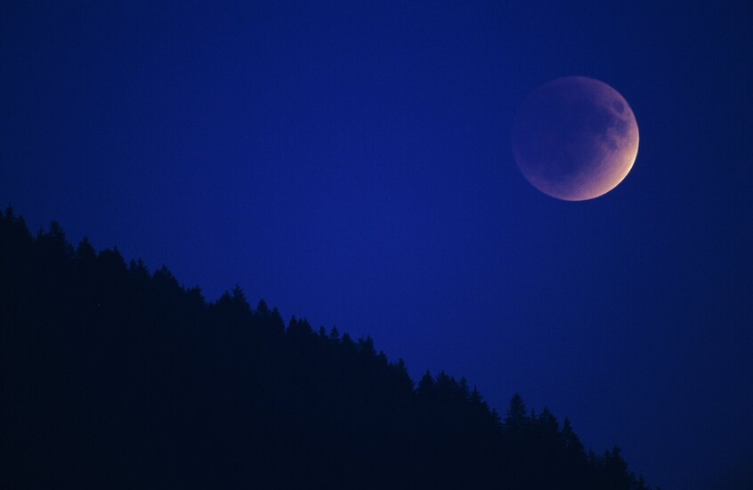 سكان الأرض على موعد مع ظاهرة فلكية مميزة في مايو