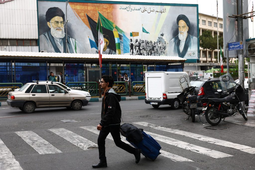 2026 04 12T104327Z 18924821 RC2KNKA0VX1T RTRMADP 3 IRAN CRISIS CEASEFIRE 1024  215 683 jpg