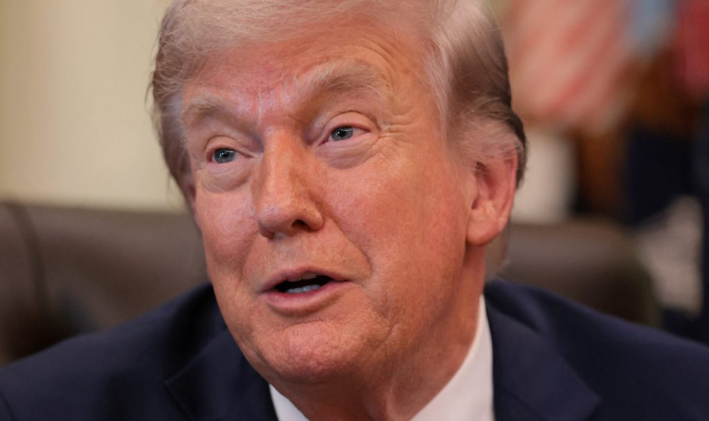 2026 04 23T215430Z 1262229248 RC29VKAS8T63 RTRMADP 3 USA TRUMP 1024  215 609 jpg