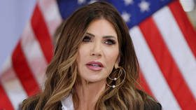 الديمقراطيون الأمريكيون يطالبون ترامب بإقالة وزير الأمن الداخلي