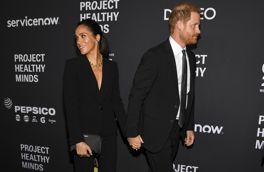الأمير هاري وزوجته ميغان يهاجمان مؤلف كتاب جديد عن العائلة المالكة