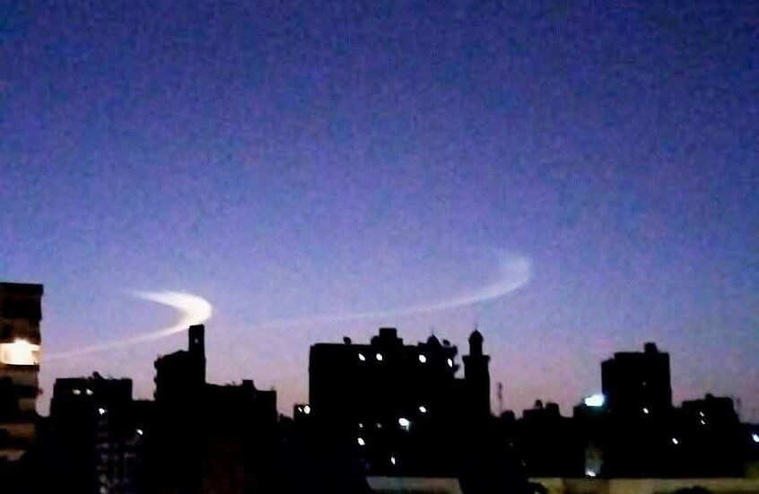 أجسام ضوئية في سماء مصر تثير الجدل.. والبحوث الفلكية تكشف السر